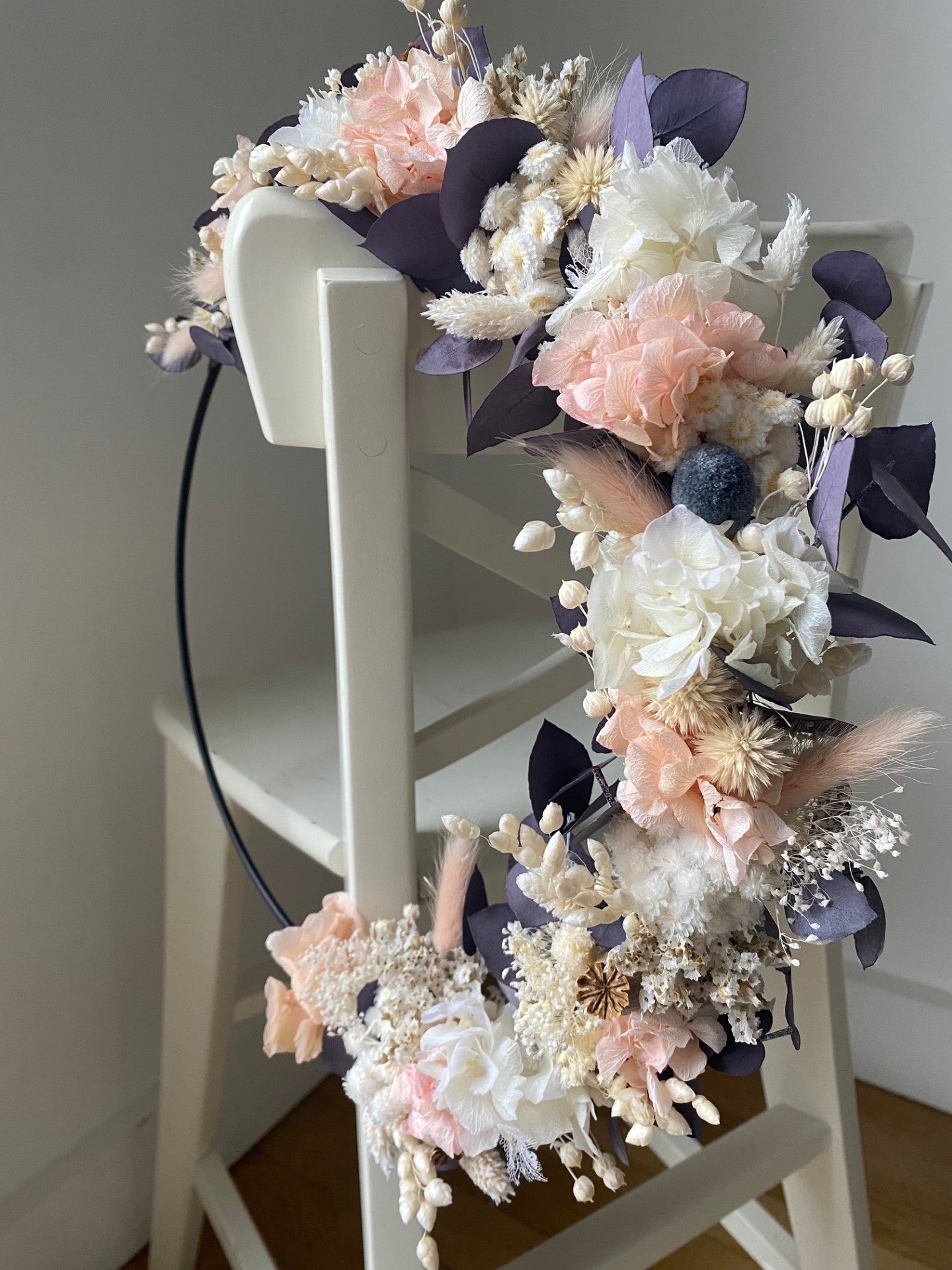 Couronne Moyen Modèle Rose pâle | Blanc | Eucalyptus violet_ Les Mains dans les Fleurs